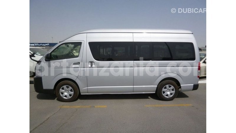 Big with watermark toyota hiace arusha import dubai 8400