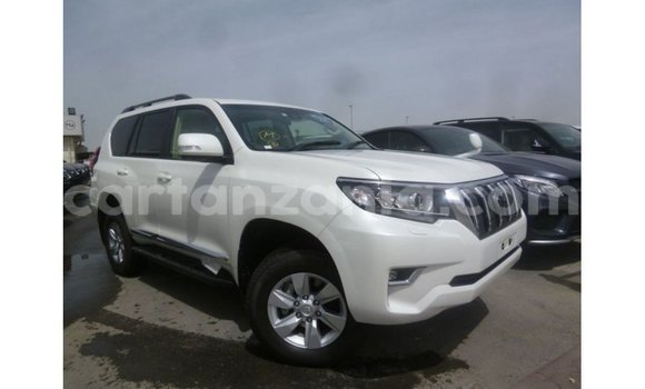 Nunua Imported Toyota Prado Nyeupe Gari ndani ya Import - Dubai nchini Arusha Nunua Imported Toyota Prado Nyeupe Gari ndani ya Import - Dubai nchini Arusha