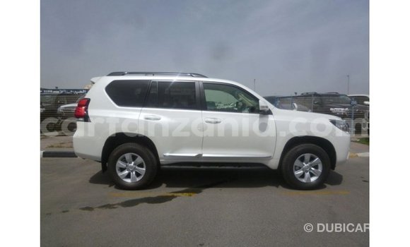 Nunua Imported Toyota Prado Nyeupe Gari ndani ya Import - Dubai nchini Arusha Nunua Imported Toyota Prado Nyeupe Gari ndani ya Import - Dubai nchini Arusha