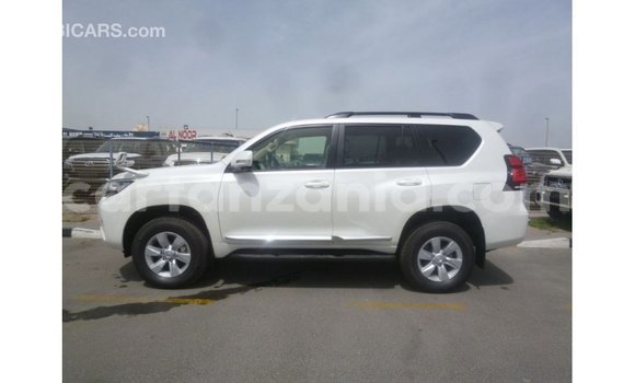 Nunua Imported Toyota Prado Nyeupe Gari ndani ya Import - Dubai nchini Arusha Nunua Imported Toyota Prado Nyeupe Gari ndani ya Import - Dubai nchini Arusha