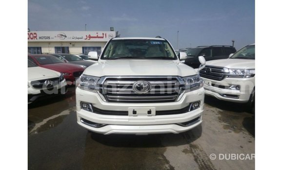 Buy Import Toyota Land Cruiser White Car in Import - Dubai in Arusha Buy Import Toyota Land Cruiser White Car in Import - Dubai in Arusha