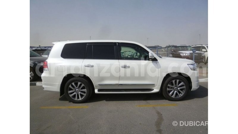 Big with watermark toyota land cruiser arusha import dubai 8405