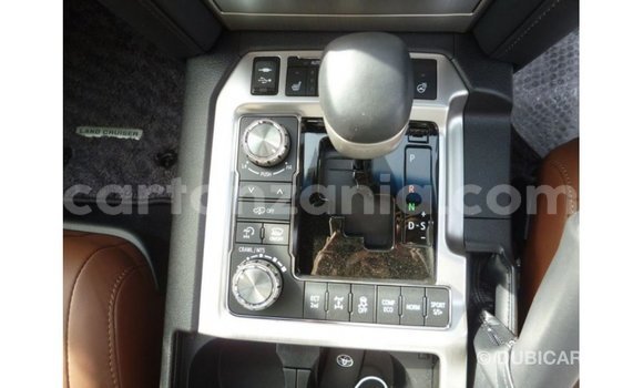 Buy Import Toyota Land Cruiser White Car in Import - Dubai in Arusha Buy Import Toyota Land Cruiser White Car in Import - Dubai in Arusha
