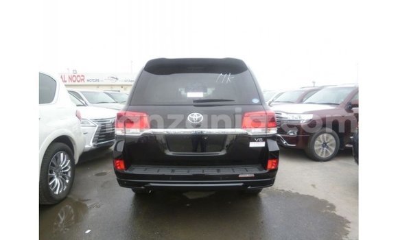 Nunua Imported Toyota Land Cruiser Nyeusi Gari ndani ya Import - Dubai nchini Arusha Nunua Imported Toyota Land Cruiser Nyeusi Gari ndani ya Import - Dubai nchini Arusha