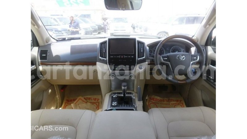 Big with watermark toyota land cruiser arusha import dubai 8408