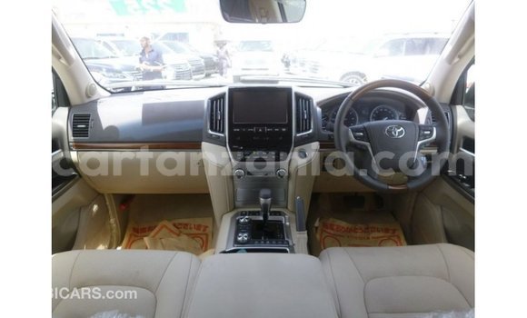 Nunua Imported Toyota Land Cruiser Nyeusi Gari ndani ya Import - Dubai nchini Arusha Nunua Imported Toyota Land Cruiser Nyeusi Gari ndani ya Import - Dubai nchini Arusha