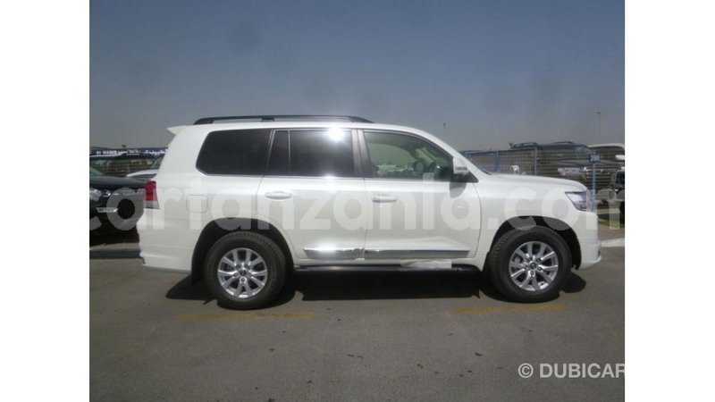 Big with watermark toyota land cruiser arusha import dubai 8410