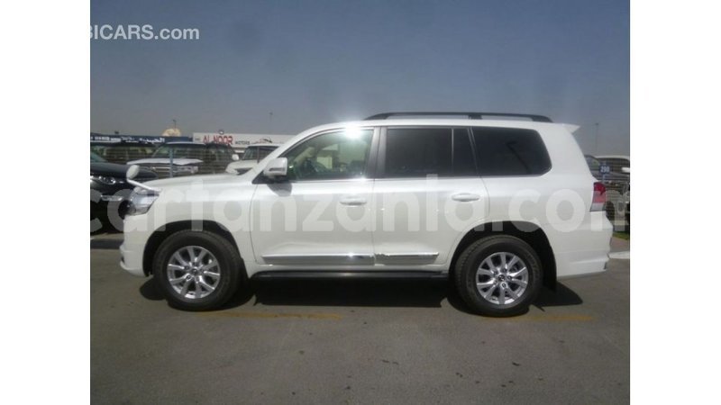 Big with watermark toyota land cruiser arusha import dubai 8410