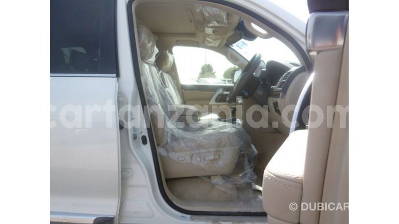 Big with watermark toyota land cruiser arusha import dubai 8410