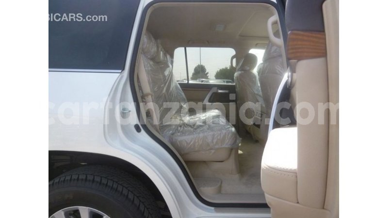 Big with watermark toyota land cruiser arusha import dubai 8410