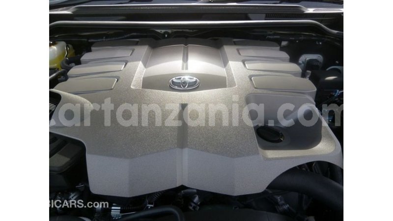 Big with watermark toyota land cruiser arusha import dubai 8410