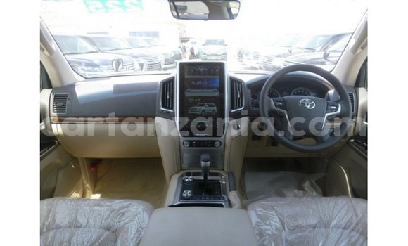 Nunua Imported Toyota Land Cruiser Nyeusi Gari ndani ya Import - Dubai nchini Arusha Nunua Imported Toyota Land Cruiser Nyeusi Gari ndani ya Import - Dubai nchini Arusha