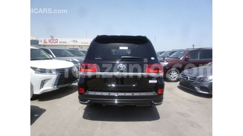 Big with watermark toyota land cruiser arusha import dubai 8411