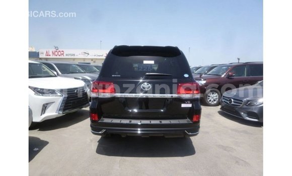 Nunua Imported Toyota Land Cruiser Nyeusi Gari ndani ya Import - Dubai nchini Arusha Nunua Imported Toyota Land Cruiser Nyeusi Gari ndani ya Import - Dubai nchini Arusha