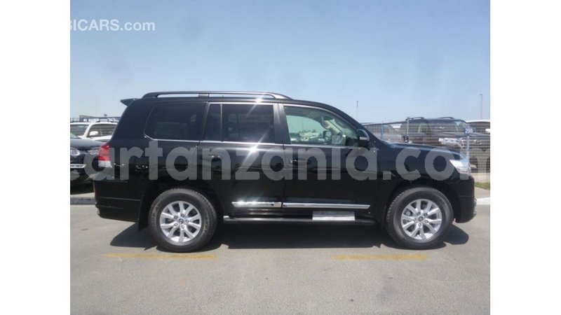 Big with watermark toyota land cruiser arusha import dubai 8411