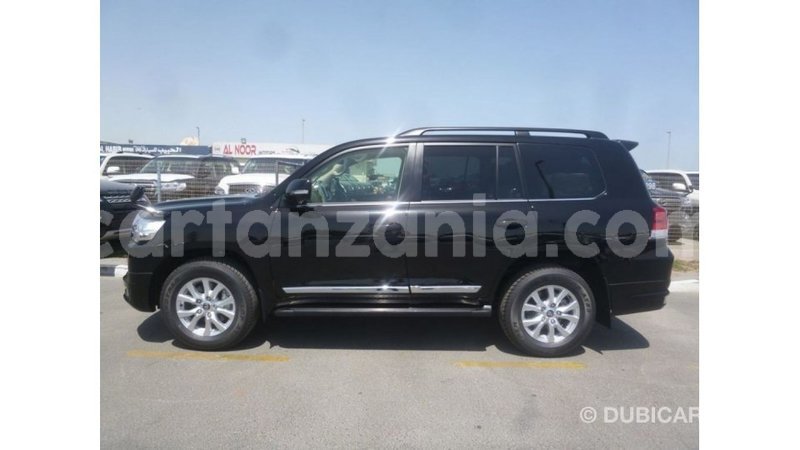 Big with watermark toyota land cruiser arusha import dubai 8411