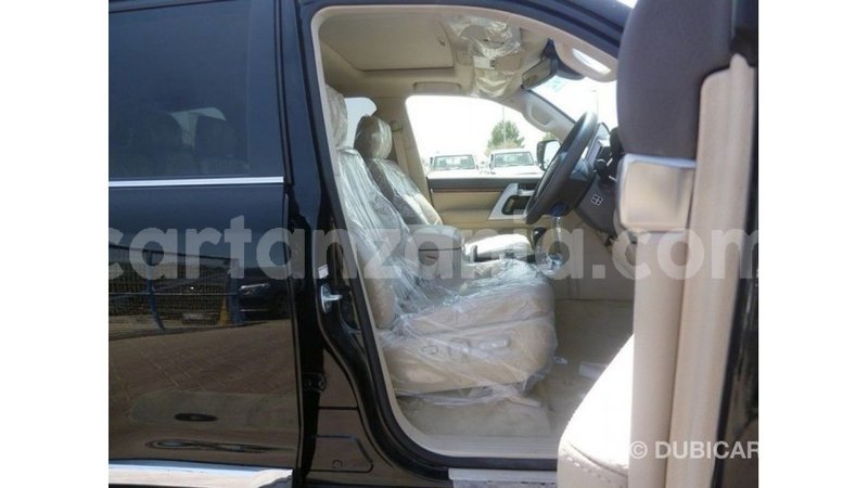 Big with watermark toyota land cruiser arusha import dubai 8411