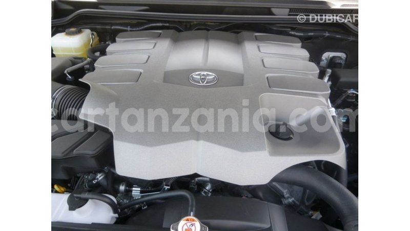 Big with watermark toyota land cruiser arusha import dubai 8411