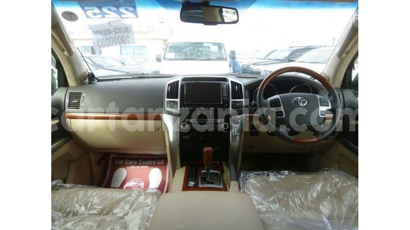 Big with watermark toyota land cruiser arusha import dubai 8417