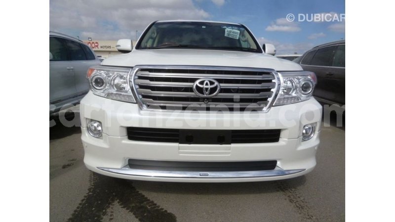 Big with watermark toyota land cruiser arusha import dubai 8417