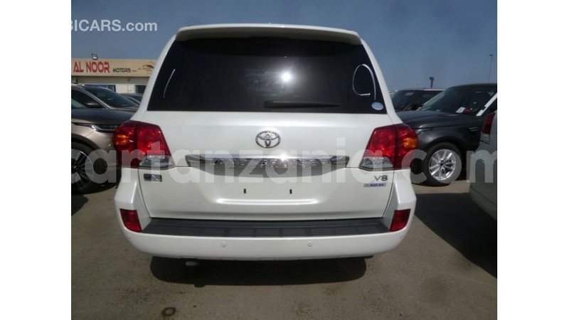 Big with watermark toyota land cruiser arusha import dubai 8418