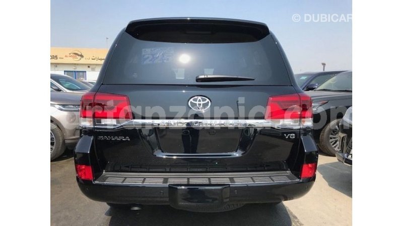 Big with watermark toyota land cruiser arusha import dubai 8420