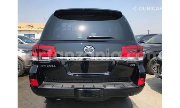 Buy Import Toyota Land Cruiser Black Car in Import - Dubai in Arusha Buy Import Toyota Land Cruiser Black Car in Import - Dubai in Arusha