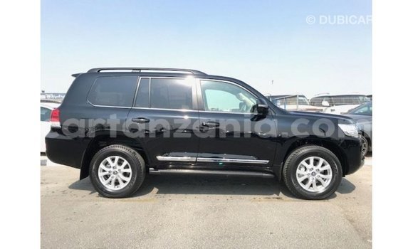 Buy Import Toyota Land Cruiser Black Car in Import - Dubai in Arusha Buy Import Toyota Land Cruiser Black Car in Import - Dubai in Arusha