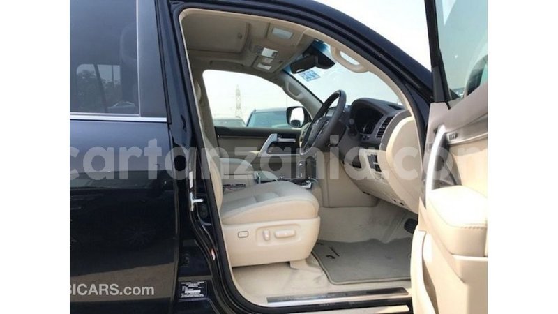 Big with watermark toyota land cruiser arusha import dubai 8420