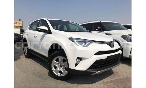 Nunua Imported Toyota 4Runner Nyeupe Gari ndani ya Import - Dubai nchini Arusha Nunua Imported Toyota 4Runner Nyeupe Gari ndani ya Import - Dubai nchini Arusha