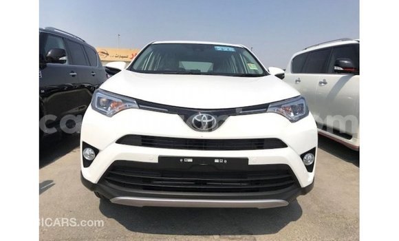 Nunua Imported Toyota 4Runner Nyeupe Gari ndani ya Import - Dubai nchini Arusha Nunua Imported Toyota 4Runner Nyeupe Gari ndani ya Import - Dubai nchini Arusha