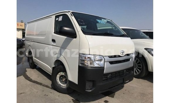 Nunua Imported Toyota Hiace Nyeupe Gari ndani ya Import - Dubai nchini Arusha Nunua Imported Toyota Hiace Nyeupe Gari ndani ya Import - Dubai nchini Arusha