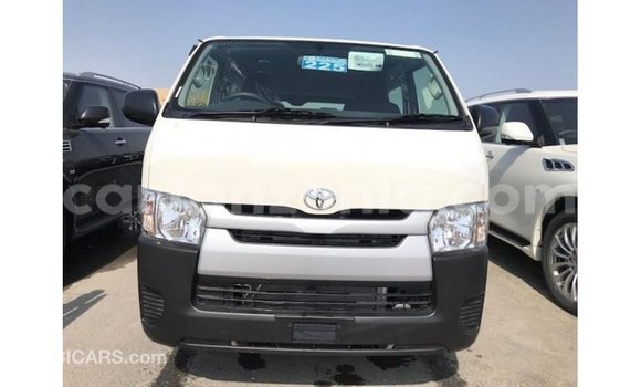 Nunua Imported Toyota Hiace Nyeupe Gari ndani ya Import - Dubai nchini Arusha Nunua Imported Toyota Hiace Nyeupe Gari ndani ya Import - Dubai nchini Arusha