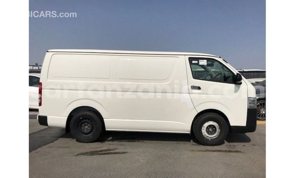 Nunua Imported Toyota Hiace Nyeupe Gari ndani ya Import - Dubai nchini Arusha Nunua Imported Toyota Hiace Nyeupe Gari ndani ya Import - Dubai nchini Arusha