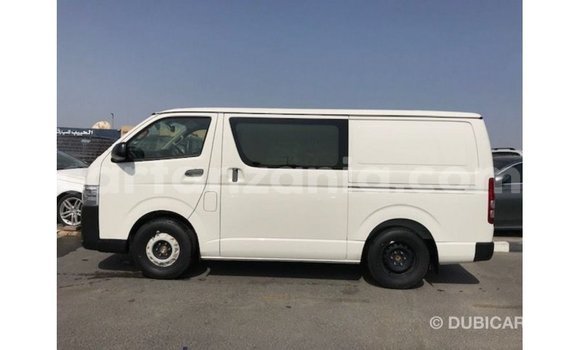 Nunua Imported Toyota Hiace Nyeupe Gari ndani ya Import - Dubai nchini Arusha Nunua Imported Toyota Hiace Nyeupe Gari ndani ya Import - Dubai nchini Arusha
