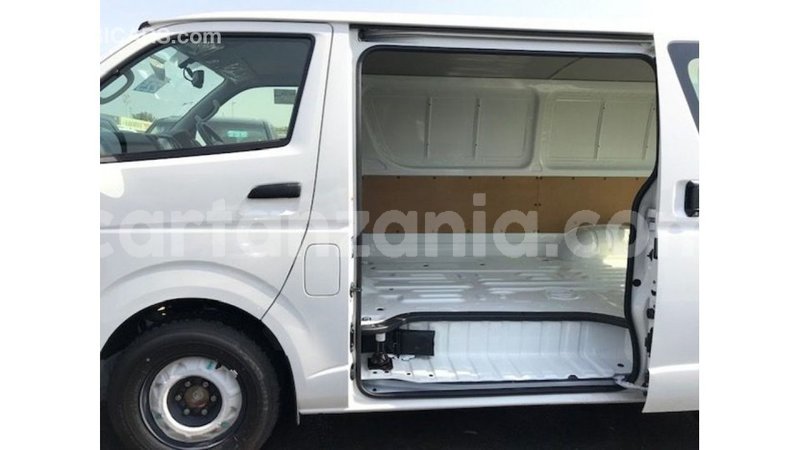 Big with watermark toyota hiace arusha import dubai 8423