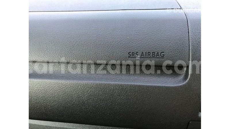 Big with watermark toyota hiace arusha import dubai 8423