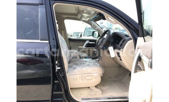 Buy Import Toyota Land Cruiser Black Car in Import - Dubai in Arusha Buy Import Toyota Land Cruiser Black Car in Import - Dubai in Arusha