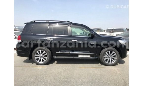 Buy Import Toyota Land Cruiser Black Car in Import - Dubai in Arusha Buy Import Toyota Land Cruiser Black Car in Import - Dubai in Arusha