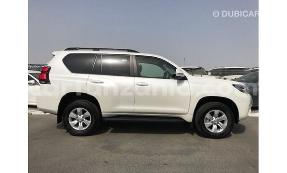 Nunua Imported Toyota Prado Nyeupe Gari ndani ya Import - Dubai nchini Arusha Nunua Imported Toyota Prado Nyeupe Gari ndani ya Import - Dubai nchini Arusha