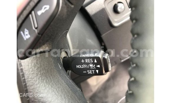 Nunua Imported Toyota Prado Nyeupe Gari ndani ya Import - Dubai nchini Arusha Nunua Imported Toyota Prado Nyeupe Gari ndani ya Import - Dubai nchini Arusha