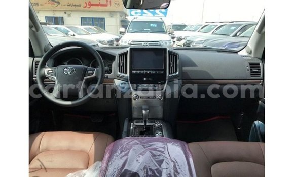 Nunua Imported Toyota Land Cruiser Nyeusi Gari ndani ya Import - Dubai nchini Arusha Nunua Imported Toyota Land Cruiser Nyeusi Gari ndani ya Import - Dubai nchini Arusha
