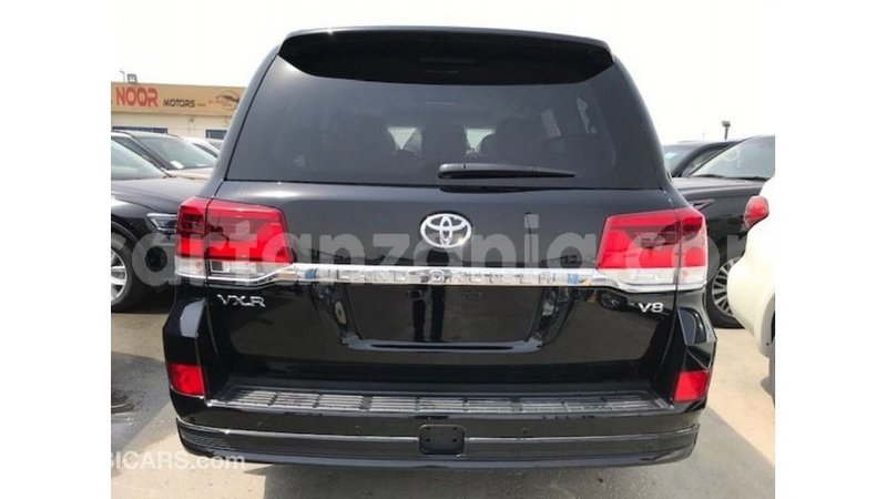 Big with watermark toyota land cruiser arusha import dubai 8428