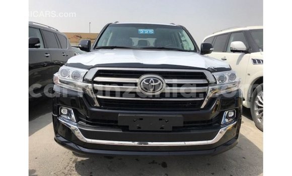 Nunua Imported Toyota Land Cruiser Nyeusi Gari ndani ya Import - Dubai nchini Arusha Nunua Imported Toyota Land Cruiser Nyeusi Gari ndani ya Import - Dubai nchini Arusha
