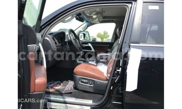 Nunua Imported Toyota Land Cruiser Nyeusi Gari ndani ya Import - Dubai nchini Arusha Nunua Imported Toyota Land Cruiser Nyeusi Gari ndani ya Import - Dubai nchini Arusha