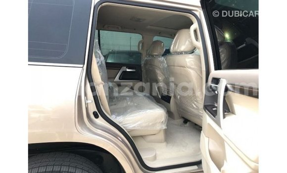 Buy Import Toyota Land Cruiser Other Car in Import - Dubai in Arusha Buy Import Toyota Land Cruiser Other Car in Import - Dubai in Arusha