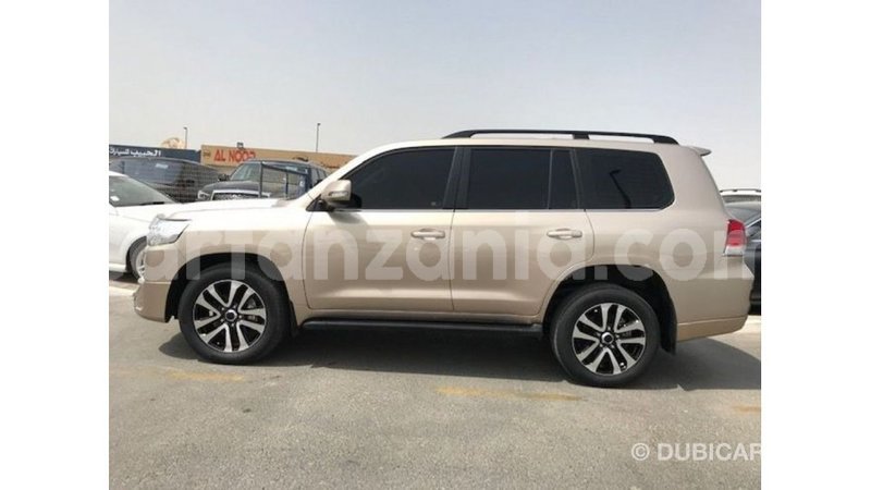 Big with watermark toyota land cruiser arusha import dubai 8429