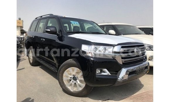Nunua Imported Toyota Land Cruiser Nyeusi Gari ndani ya Import - Dubai nchini Arusha Nunua Imported Toyota Land Cruiser Nyeusi Gari ndani ya Import - Dubai nchini Arusha