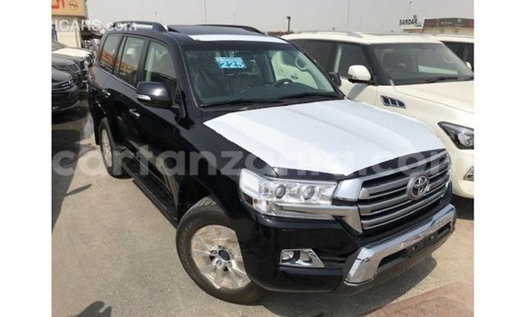 Nunua Imported Toyota Land Cruiser Nyeusi Gari ndani ya Import - Dubai nchini Arusha Nunua Imported Toyota Land Cruiser Nyeusi Gari ndani ya Import - Dubai nchini Arusha