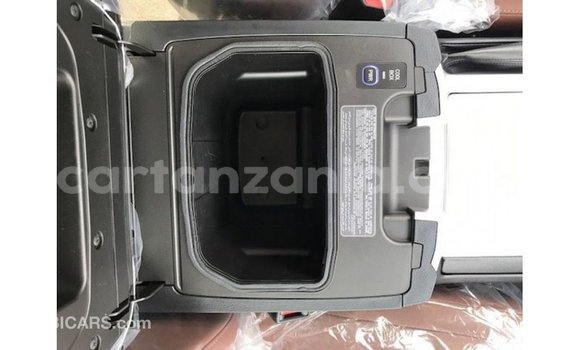 Nunua Imported Toyota Land Cruiser Nyeusi Gari ndani ya Import - Dubai nchini Arusha Nunua Imported Toyota Land Cruiser Nyeusi Gari ndani ya Import - Dubai nchini Arusha
